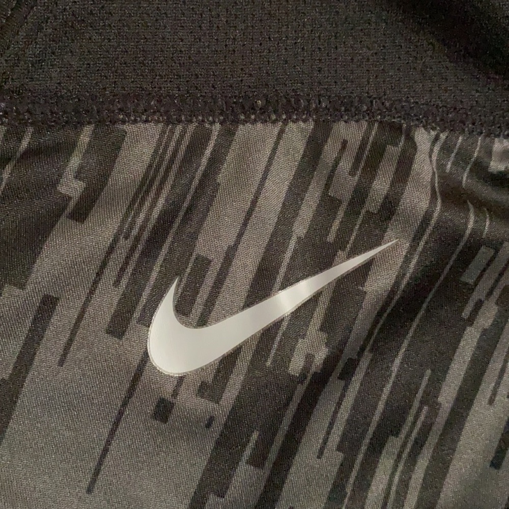 Men’s Nike Dri-Fit T-Shirt - Picture 3 of 6